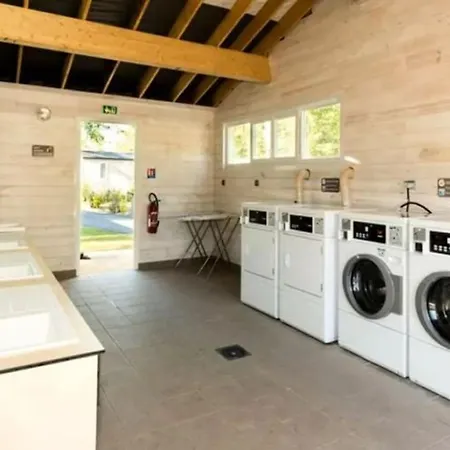 Mobil-home 6 Personnes Avec Terrasse A - Api-1-52-371 אתר קמפינג