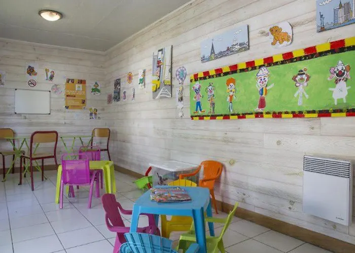 Campsite Mobil-home 6 Personnes Avec Terrasse A - Api-1-52-371 Royan